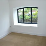 Rent 3 bedroom flat in Hart