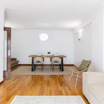 Rent 1 bedroom apartment of 47 m² in Porto