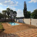 Rent 3 bedroom house of 800 m² in Benoni