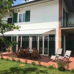 Two-family villa via Raffaele De Grada, Vittoria Apuana, Forte dei Marmi