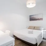 Rent 3 bedroom apartment in Barcelona