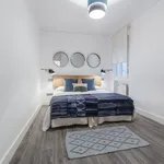 Alquilo 2 dormitorio apartamento de 700 m² en Madrid