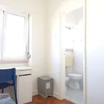 Rent a room in lisbon