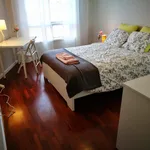 Rent 4 bedroom apartment in Porto