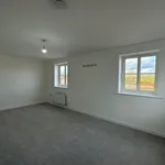 Rent 3 bedroom flat in East Midlands