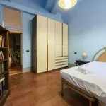 Rent 2 bedroom apartment of 90 m² in florence