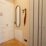 Rent 1 bedroom apartment of 560 m² in vienna