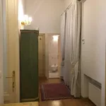 Pronajměte si 3 ložnic/e byt o rozloze 77 m² v Prague