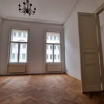 klassische Altbauwohnung 4 Zimmer mit Balkon - MITTEN IN DER STADT!