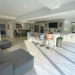 Rent 5 bedroom house in East Midlands