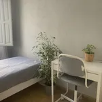 Rent 4 bedroom apartment in Alicante