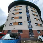 Rent 2 bedroom flat in Paisley