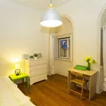 Rent a room of 180 m² in lisbon