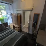 Rent 5 bedroom house in Wales