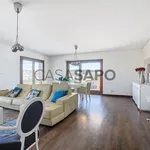 Rent 3 bedroom apartment of 186 m² in Odivelas