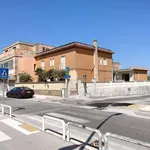 Affitto 3 camera appartamento di 100 m² in Latina