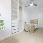 Rent a room of 100 m² in valencia