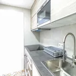 Rent 4 bedroom apartment of 55 m² in barcelona