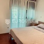 Rent 2 bedroom apartment of 67 m² in Poreč