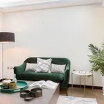 Rent 1 bedroom flat of 538 m² in London