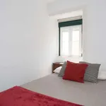 Rent 1 bedroom apartment of 45 m² in lisbon