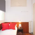 Rent a room of 161 m² in barcelona