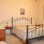 Rent 4 bedroom house of 80 m² in Noto