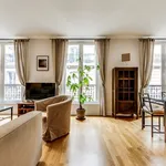 Appartement de 807 m² avec 2 chambre(s) en location à Paris