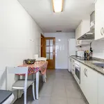 Rent a room of 120 m² in valencia