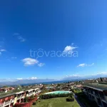 Affitto 4 camera appartamento di 178 m² in Desenzano del Garda