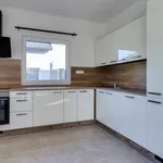 Pronajměte si 4 ložnic/e dům o rozloze 97 m² v Horoušany