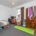 Rent 3 bedroom flat in West Midlands