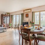 Rent 3 bedroom apartment of 1830 m² in Paris