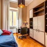 Rent 5 bedroom apartment of 120 m² in Roma