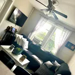 Rent 2 bedroom apartment in Jersey City