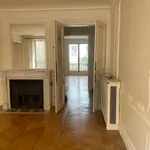 Rent 5 bedroom apartment of 120 m² in Paris