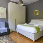 Rent 2 bedroom apartment in Como