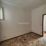 Rent 4 bedroom apartment of 90 m² in Reggio di Calabria