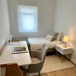 Rent a room of 99 m² in Lisbon