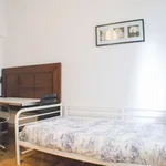 Rent a room of 210 m² in madrid