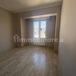 Affitto 2 camera casa di 60 m² in Messina