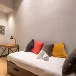 Rent 3 bedroom apartment of 147 m² in Barcelona