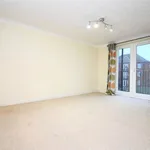 Flat to rent in Windsor Court, Newbury, Berkshire RG14