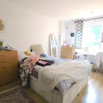 Rent 4 bedroom apartment in London