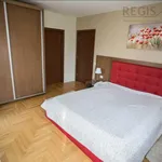 Rent 3 bedroom apartment of 100 m² in Brasov