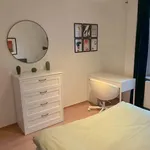 Miete 3 Schlafzimmer wohnung von 80 m² in Frankfurt am Main