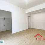 Affitto 4 camera appartamento di 98 m² in Genoa