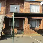 Rent 2 bedroom apartment in Roodepoort