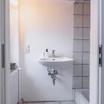 Rent 3 bedroom apartment in Frankfurt