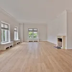 Huur 6 slaapkamer appartement van 252 m² in Den Haag